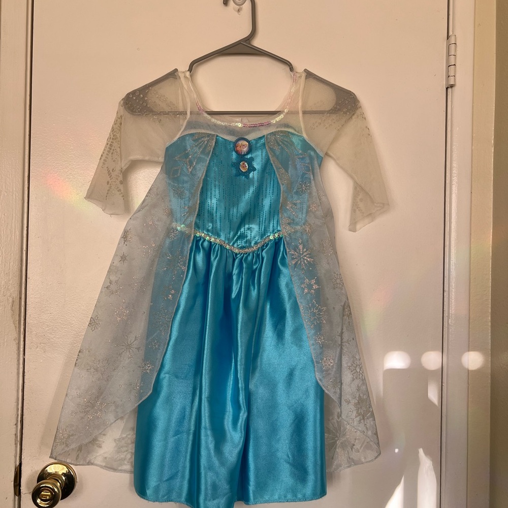 Disney Frozen Elsa costume - Girls size 3T/3
